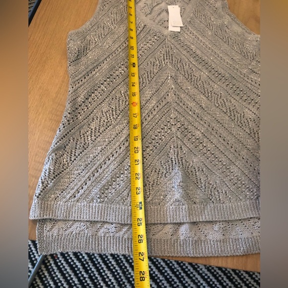 WHBM|Gray Silver thread Knit VEST, size medium, NWT•••Sleeveless sweater tank - Picture 14 of 16